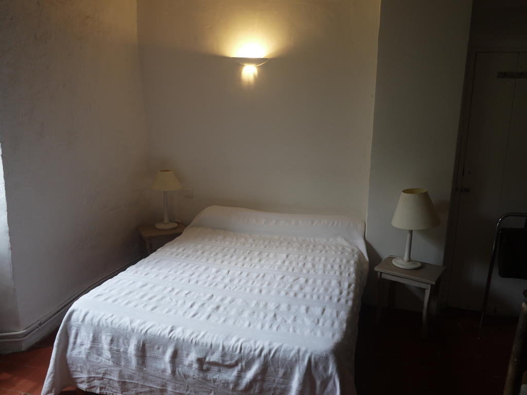 Auberge Des Seguins Buoux 部屋 写真