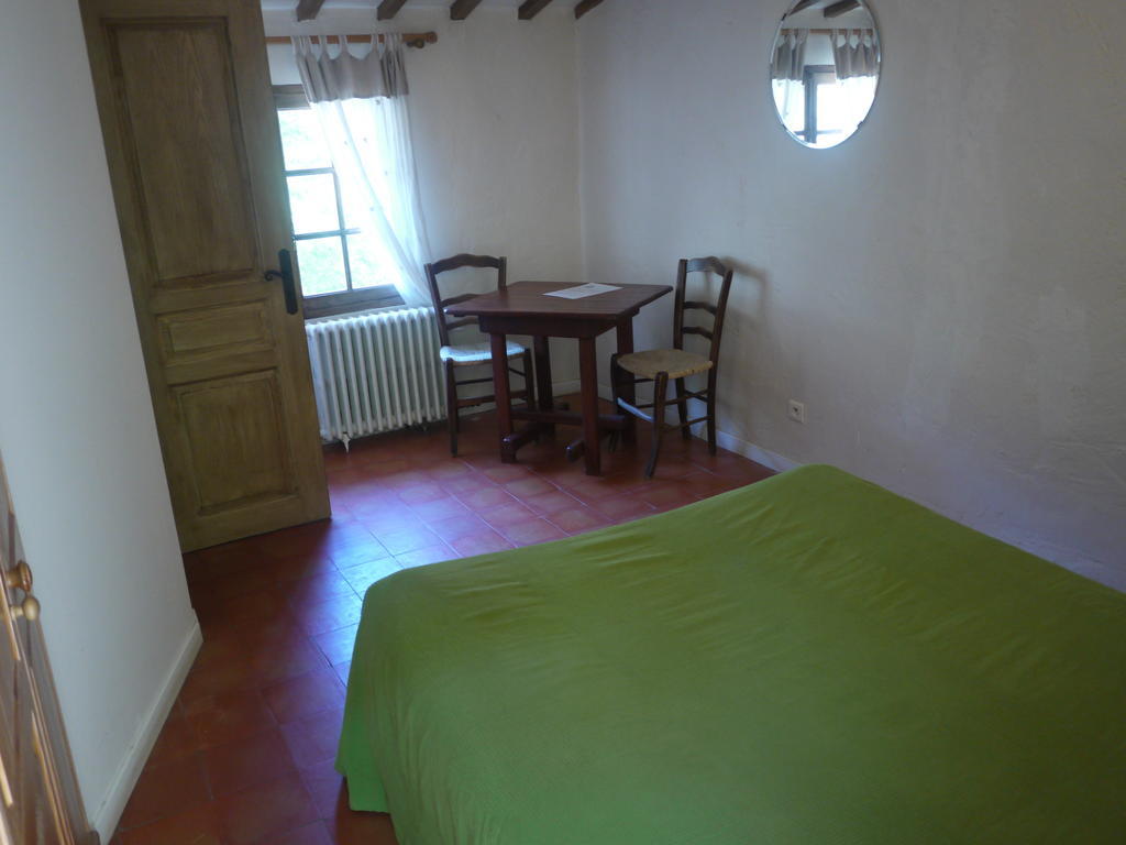Auberge Des Seguins Buoux 部屋 写真