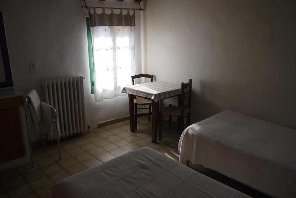 Auberge Des Seguins Buoux 部屋 写真