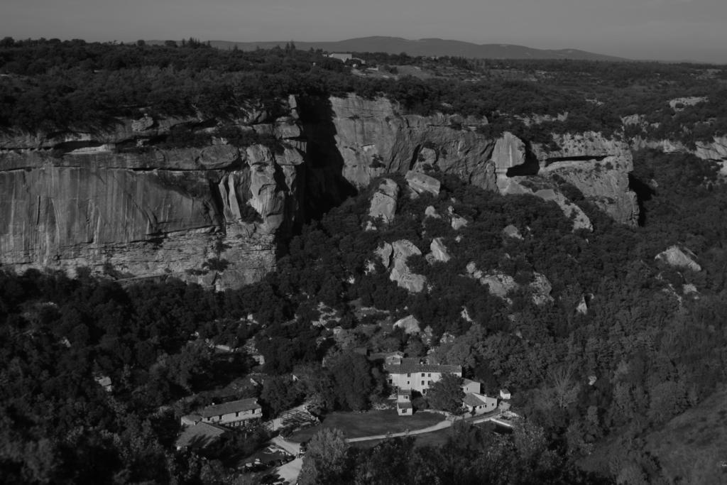 Auberge Des Seguins Buoux エクステリア 写真