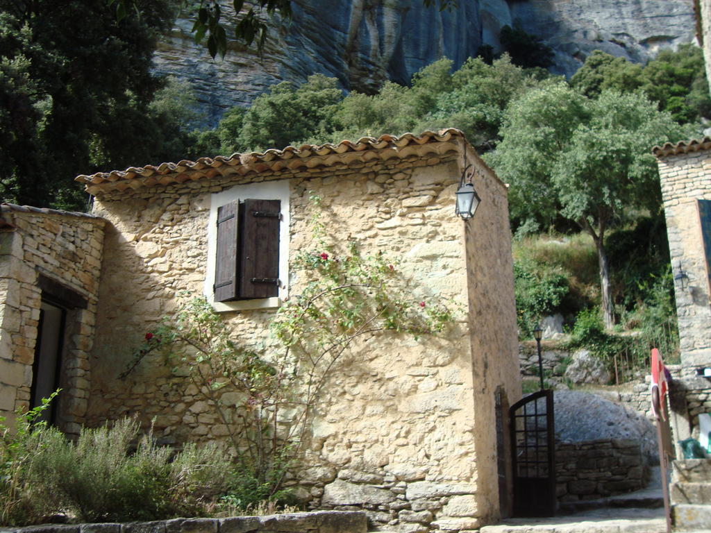 Auberge Des Seguins Buoux エクステリア 写真