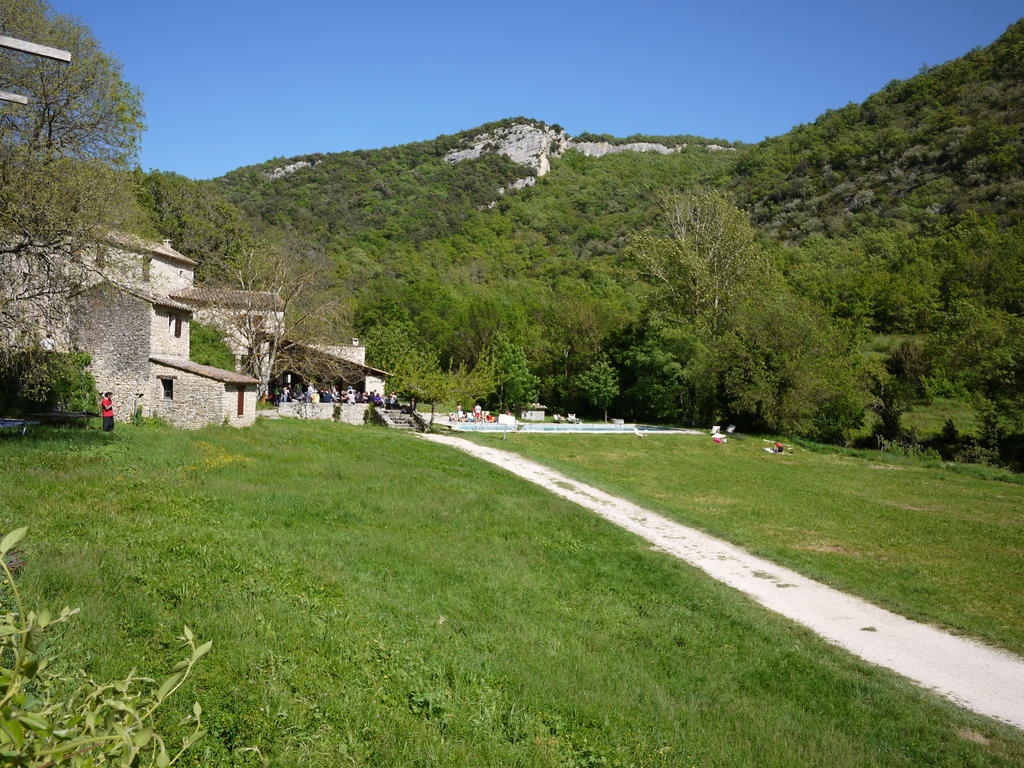 Auberge Des Seguins Buoux エクステリア 写真