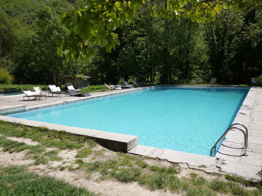 Auberge Des Seguins Buoux エクステリア 写真