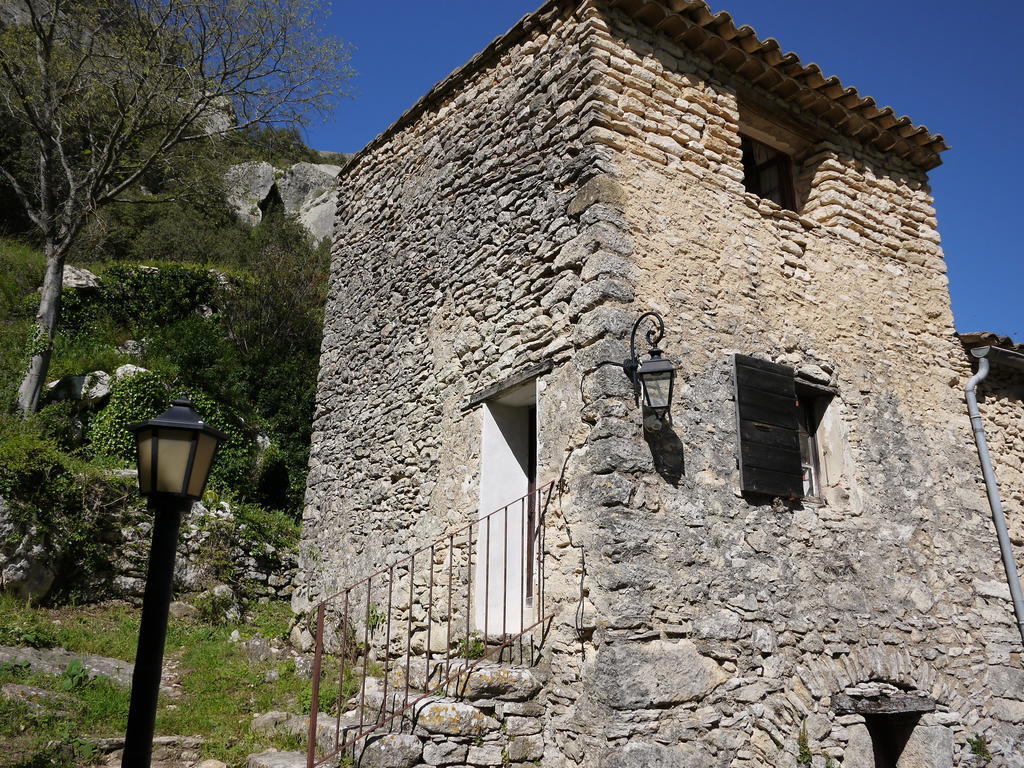 Auberge Des Seguins Buoux エクステリア 写真